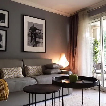 Studio Avec Terrasse - Cam1 Apartment
